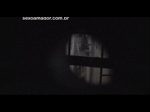 ❤️ Blondie wordt stiekem gefilmd door een voyeur uit de buurt, verstopt achter holle bakstenen ❤ Super sex at nl.xxxifuck.ru ️❤